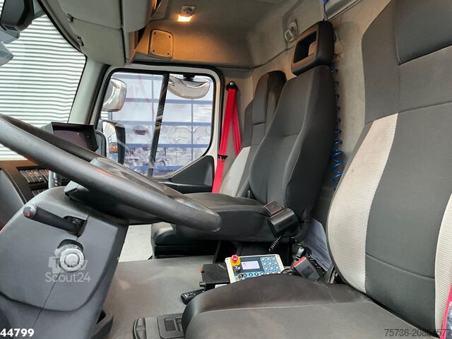 Refuse collection vehicle Renault D 26 WIDE Euro 6 Geesink Norba MF 300 Just 128...