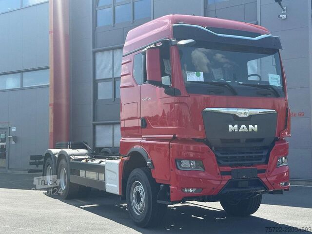 Podvozek s kabinou MAN TGX 33.520 6x4 BB Fahrgestell 4500mm SOFORT