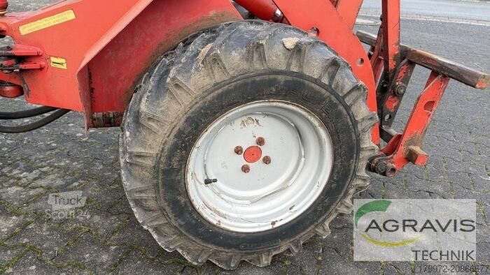 Teleskopski nakladalnik Schäffer 326