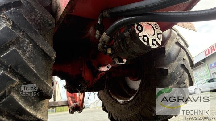 Teleskopski nakladalnik Schäffer 326