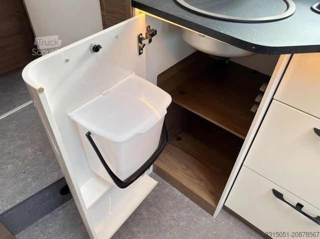 Półzintegrowany kamper CORIGON T Advanced 750 LQ Queensbett+Solar+Marki+Etrusco