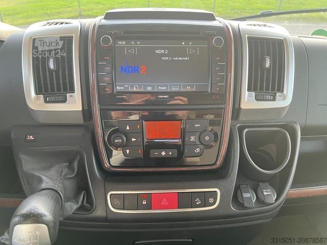 Integrirani avtodom CARTHAGO chic c-line I 5.0 Hubstützen+Klima+Markise+AHK