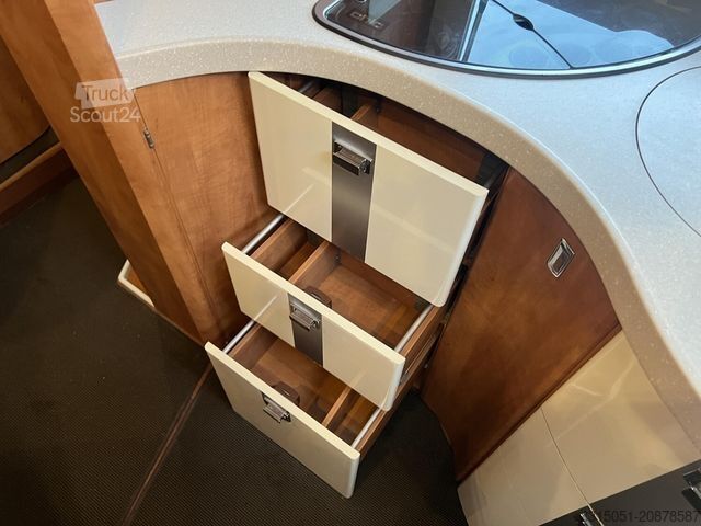 Integrirani avtodom CARTHAGO chic c-line I 5.0 Hubstützen+Klima+Markise+AHK