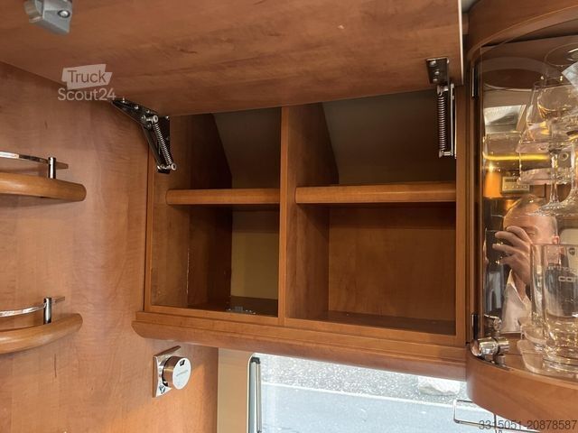 Integrirani avtodom CARTHAGO chic c-line I 5.0 Hubstützen+Klima+Markise+AHK