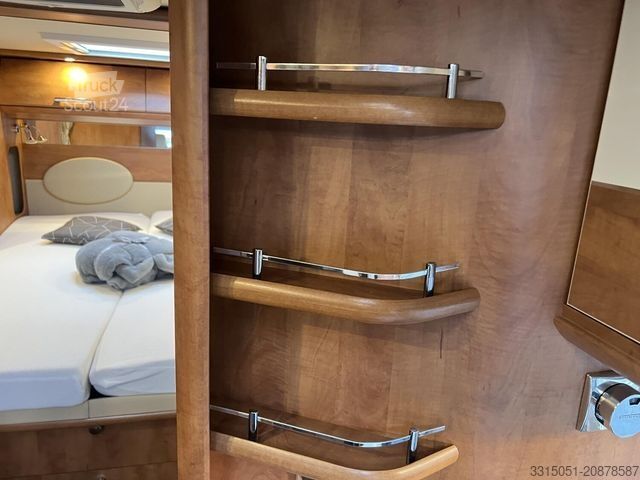 Integrirani avtodom CARTHAGO chic c-line I 5.0 Hubstützen+Klima+Markise+AHK