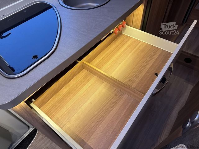 Caravana semiintegrada WEINSBERG CaraCompact 600 MEG Pepper Markise+Sat TV