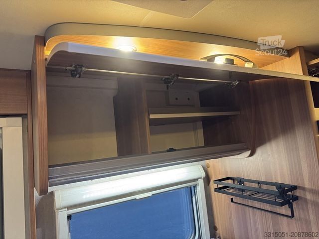 Caravana semiintegrada WEINSBERG CaraCompact 600 MEG Pepper Markise+Sat TV