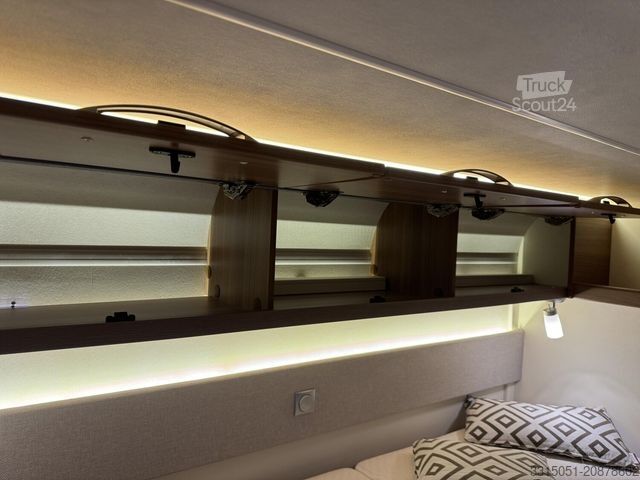 Caravana semiintegrada WEINSBERG CaraCompact 600 MEG Pepper Markise+Sat TV