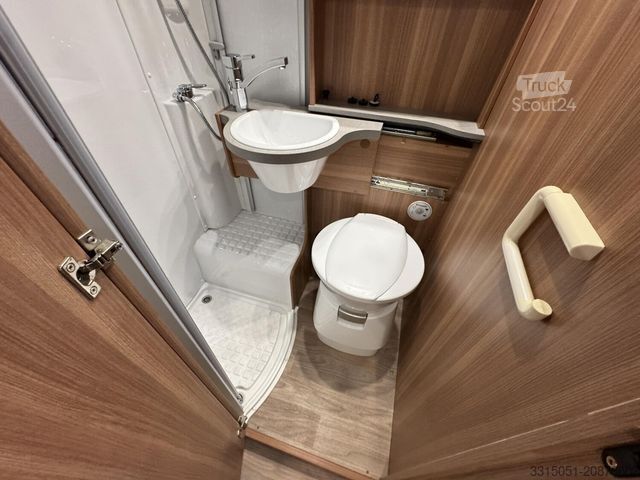 Caravana semiintegrada WEINSBERG CaraCompact 600 MEG Pepper Markise+Sat TV