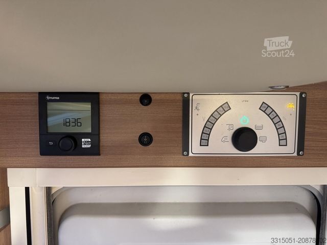 Caravana semiintegrada WEINSBERG CaraCompact 600 MEG Pepper Markise+Sat TV