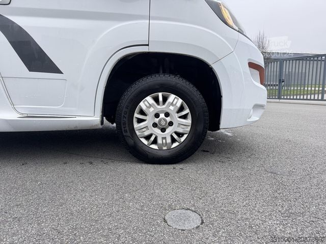 Caravana semiintegrada WEINSBERG CaraCompact 600 MEG Pepper Markise+Sat TV