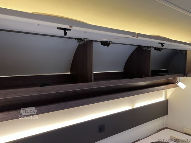 Polintegriran avtodom KNAUS Live Wave 700 MEG Solar+Markise+Thitronik+Wechse