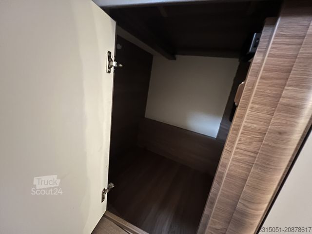 Polintegriran avtodom KNAUS Live Wave 700 MEG Solar+Markise+Thitronik+Wechse