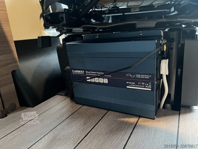 Polintegriran avtodom KNAUS Live Wave 700 MEG Solar+Markise+Thitronik+Wechse