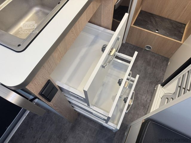 Camper van MOOVEO Van 60 EB Solar+Sat TV+AHK+Leder+Markise