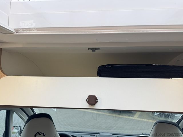 Camper van MOOVEO Van 60 EB Solar+Sat TV+AHK+Leder+Markise