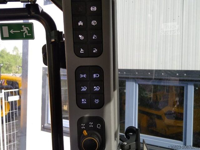 Tractor JCB Fastrac 4220 I-CON Voll