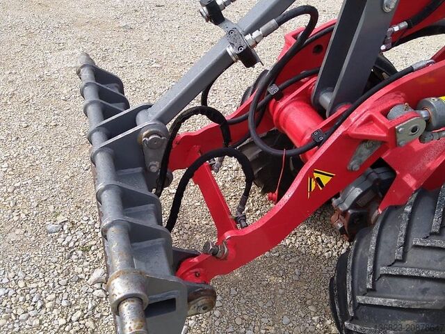 Tractor agrícola Weidemann 1240LP