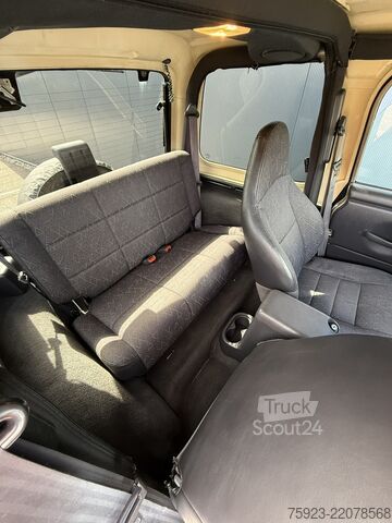 Vehicul off-road Jeep WRANGLER TJ 4.0i 4x4