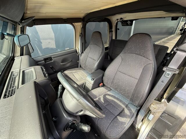 Vehicul off-road Jeep WRANGLER TJ 4.0i 4x4