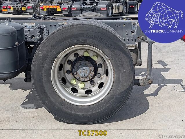 Fahrgestell mit Fahrerhaus DAF XF 450