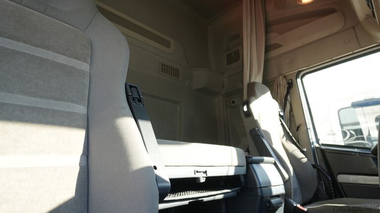 Standaard-SZM Iveco Stralis 460 6x2 584.000km