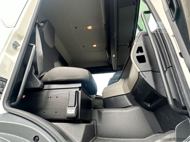  MAN TGS 33.440 6x6 /3-Seiten- Kipper /  HIAB 228-4