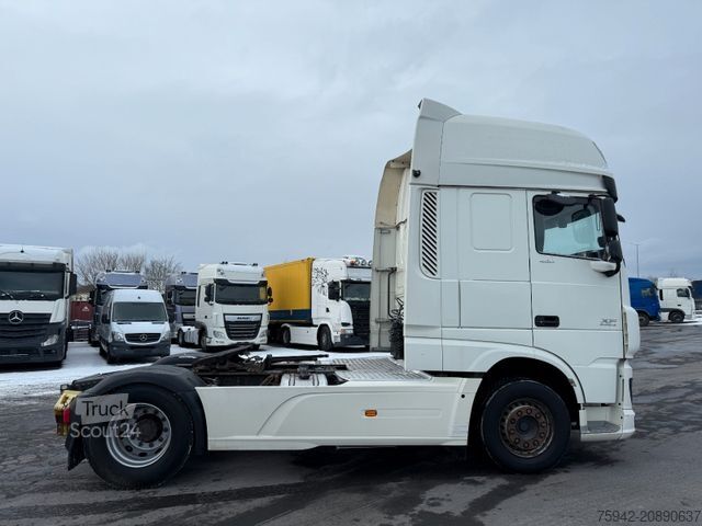 Standardowy ciągnik siodłowy DAF XF 460 SSC RETARDER STANDKLIMA LED