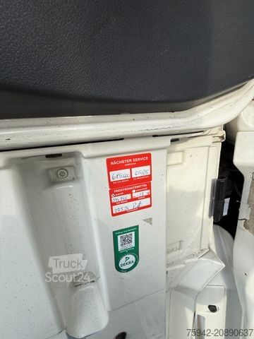 Standardowy ciągnik siodłowy DAF XF 460 SSC RETARDER STANDKLIMA LED