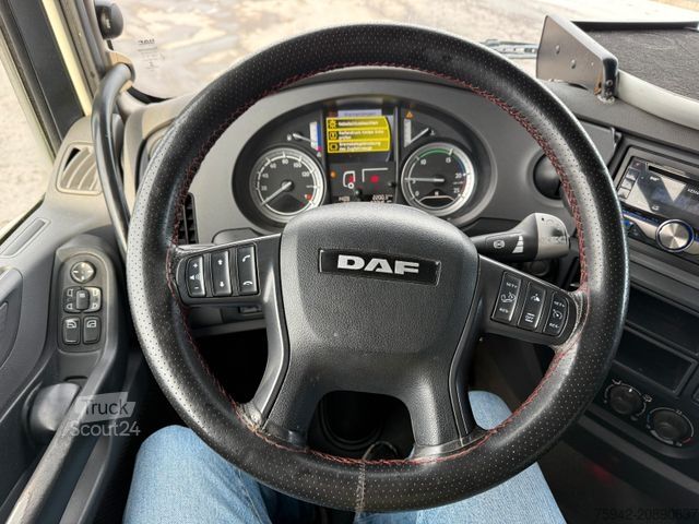 Standardowy ciągnik siodłowy DAF XF 460 SSC RETARDER STANDKLIMA LED