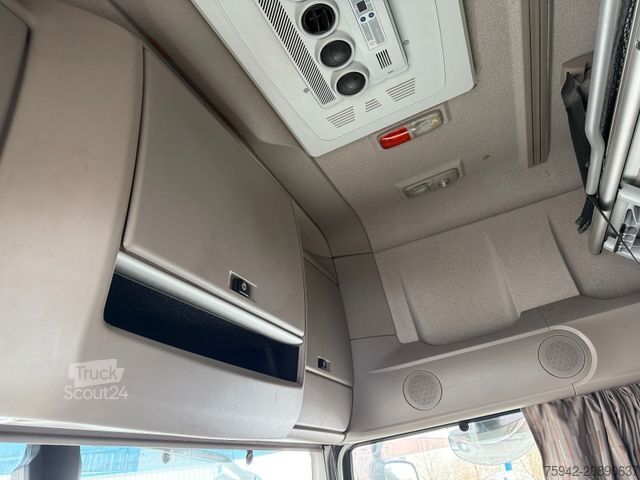 Standardowy ciągnik siodłowy DAF XF 460 SSC RETARDER STANDKLIMA LED