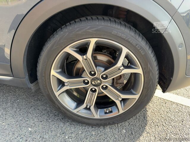 Minibús KIA XCEED 1.5T XDITION LED+Navi+Kamera+Keyless