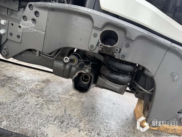 Trattore da piazzale Valtra T215 VERSU