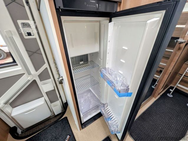 Teilintegriertes Wohnmobil BÜRSTNER Lyseo TD 727 G UVP 123.620 ¤