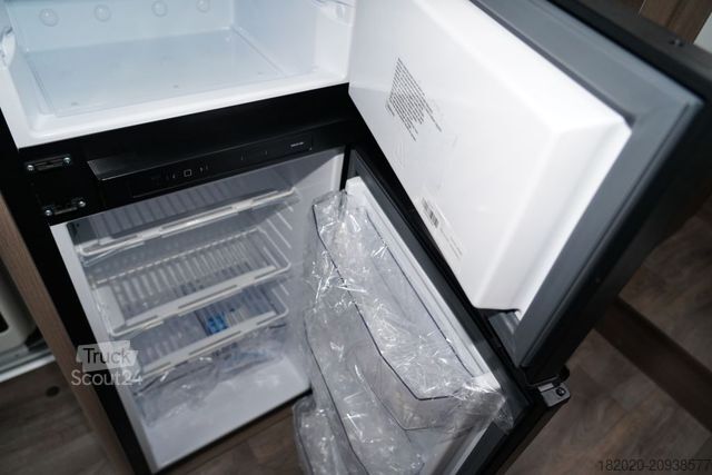 Autorulotă semi-integrată CARADO T 338 EDITION25 AUTOMATIK, HUBBETT, TV/SAT