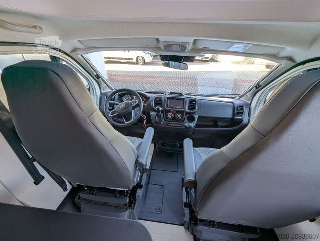 Teilintegriertes Wohnmobil BÜRSTNER Lyseo Time Skyline 690 G UVP 97.690 ¤