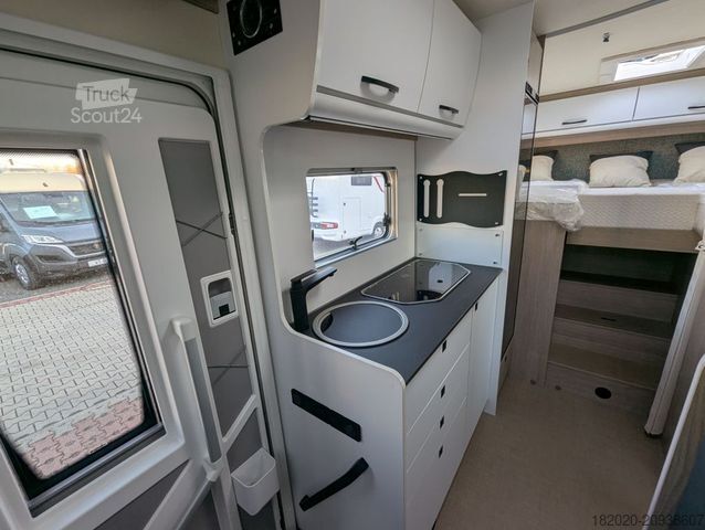 Teilintegriertes Wohnmobil BÜRSTNER Lyseo Time Skyline 690 G UVP 97.690 ¤