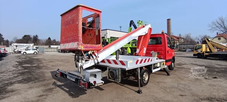 Kasa kamyoneti Iveco Daily Multitel 160 ALU DS - 16m