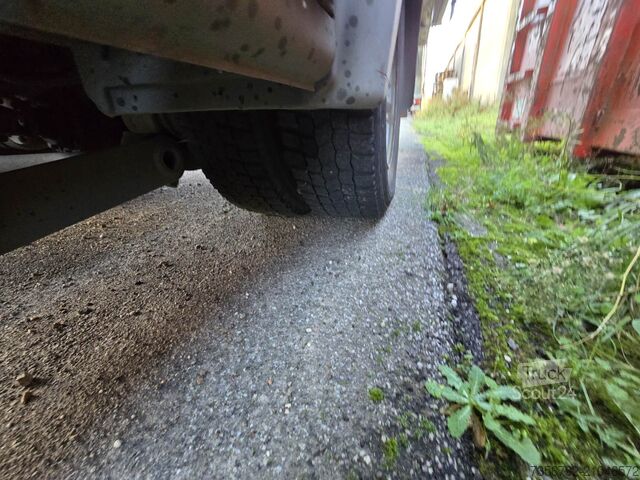 Vrachtwagen met bakwagen Mercedes-Benz 