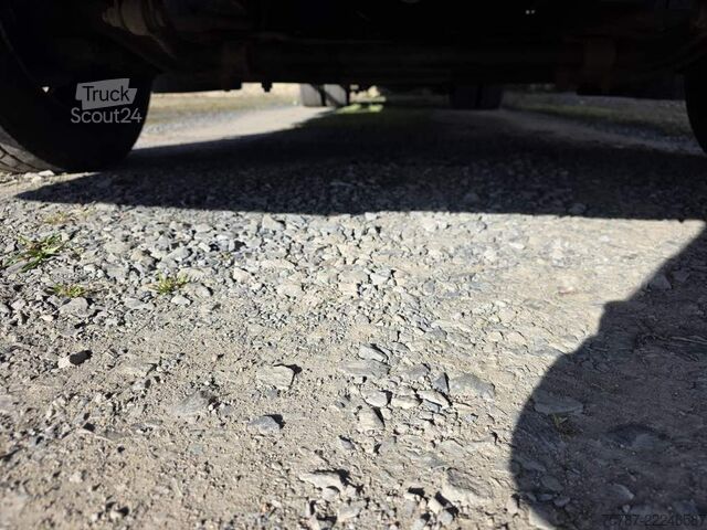 Camion plateau avec bâche IVECO 120E25 Pritsche&Plane,Ladebordwand 1,5 To