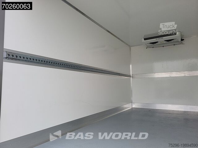 Saldētava Renault Master 165PK -15 Vriezer Koelwagen Thermo King ...