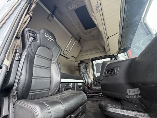 Standard SZM IVECO S-WAY AS440S48 E6d ACC Intader NAVI 2xTank Leder