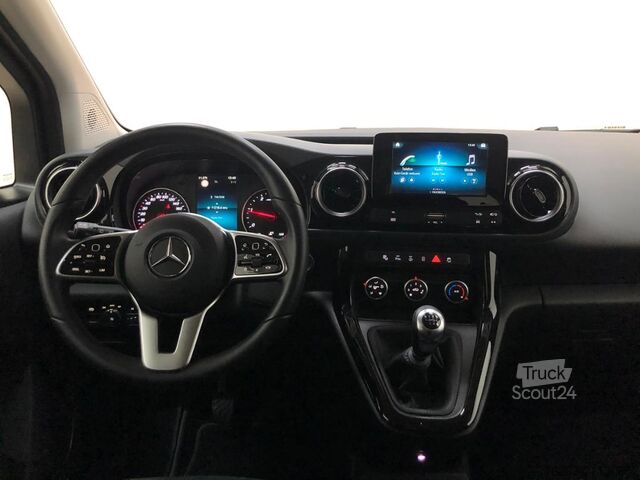 Minibus Mercedes-Benz T 180 d **MBUX,Klima,PDC