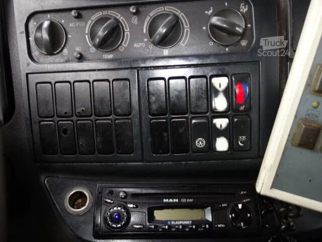 Zware belasting MAN TGA26-480 STEELSPRINGS,MANUAL GEARBOX,AIRCO,RET...