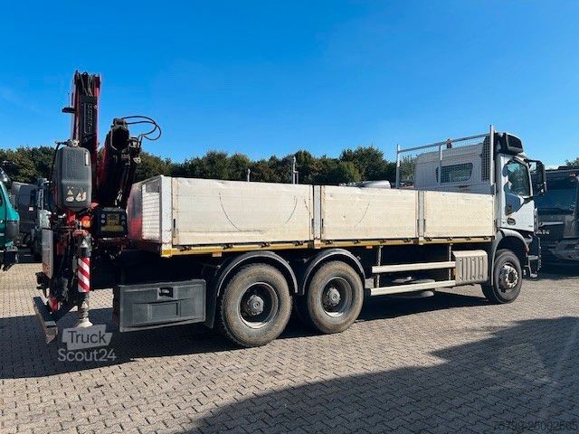 Jeřáb na nákladním automobilu MERCEDES-BENZ 2636 Pritsche + 6x4 Blatt-Blatt Fassi kran