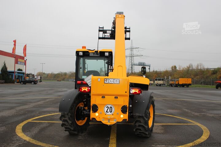 رافعة تلسكوبية لودر مدمج 2,500 كجم JCB 525-60 Teleskoplader Kompakt