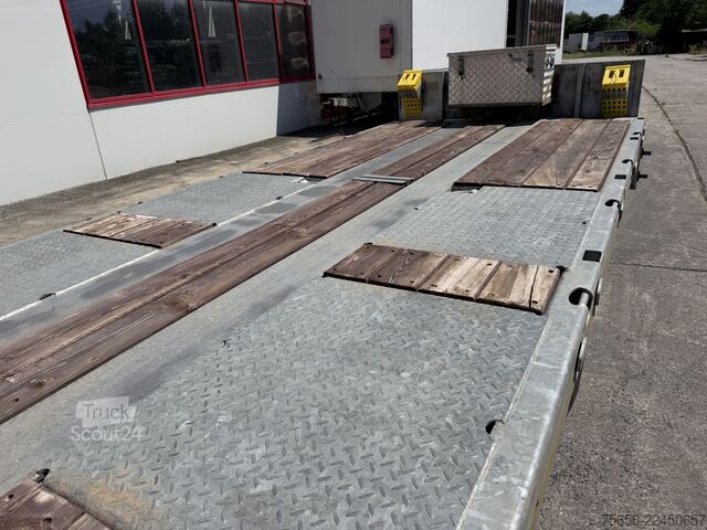 Reboque com plataforma rebaixada Möslein TTA33 Schwebheim  31 t Tridemtieflader, neuwertig