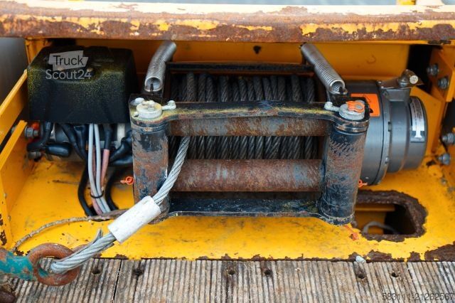 Низкорамный полуприцеп  CASTERA AMC / SR3D / NACZEPA LAWETA / NISKOPODWO