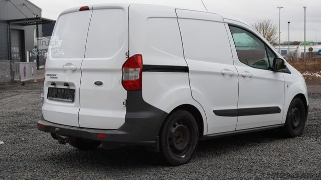 Minibus FORD Transit Courier Trend Kopfdichtungsschaden