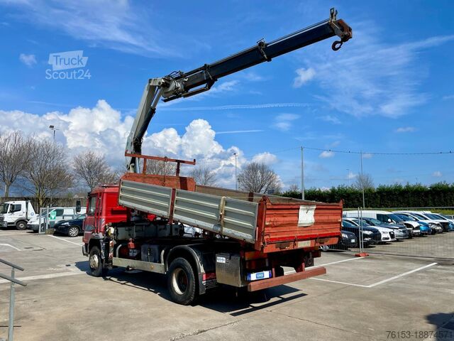 Camion à benne basculante IVECO 145-17